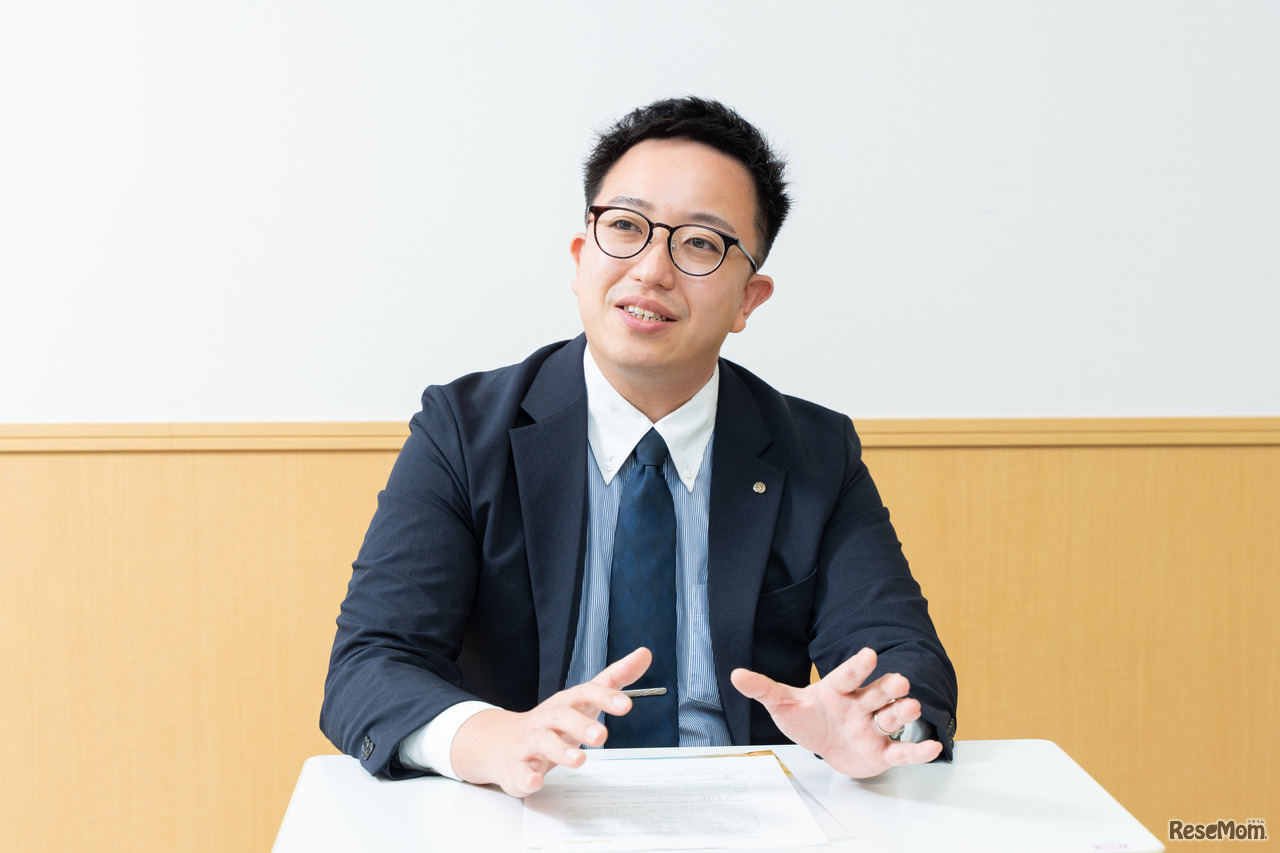 駿台現役フロンティア吉祥寺校の校舎責任者・新井佑太朗氏