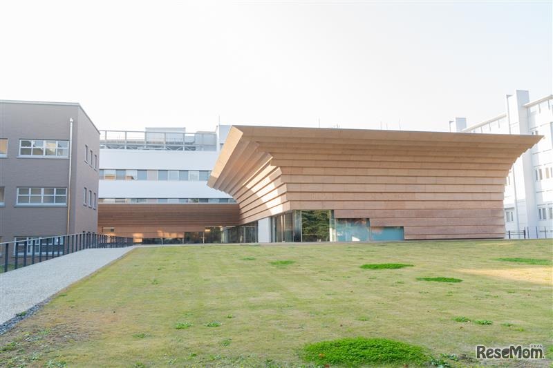 この緑豊かなキャンパスで、未知の可能性を引き出してくれるICUのリベラルアーツを体感してほしい