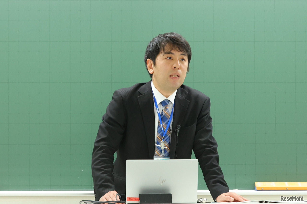 駿台予備学校 お茶の水校3号館校舎責任者・瀧敬悟氏