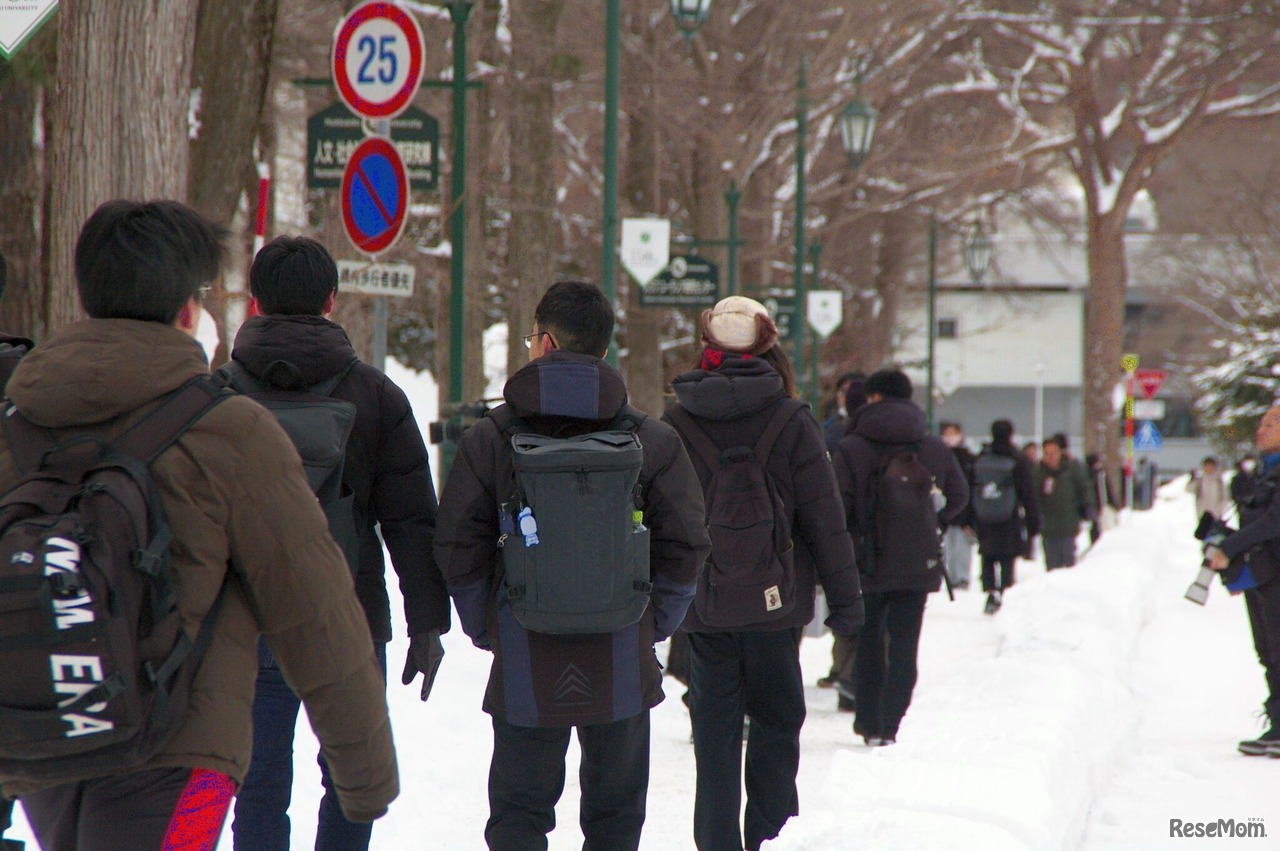 北海道大学試験場（札幌キャンパス）2026年1月17日 共通テスト1日目のようす（記事の内容とは関係ありません）