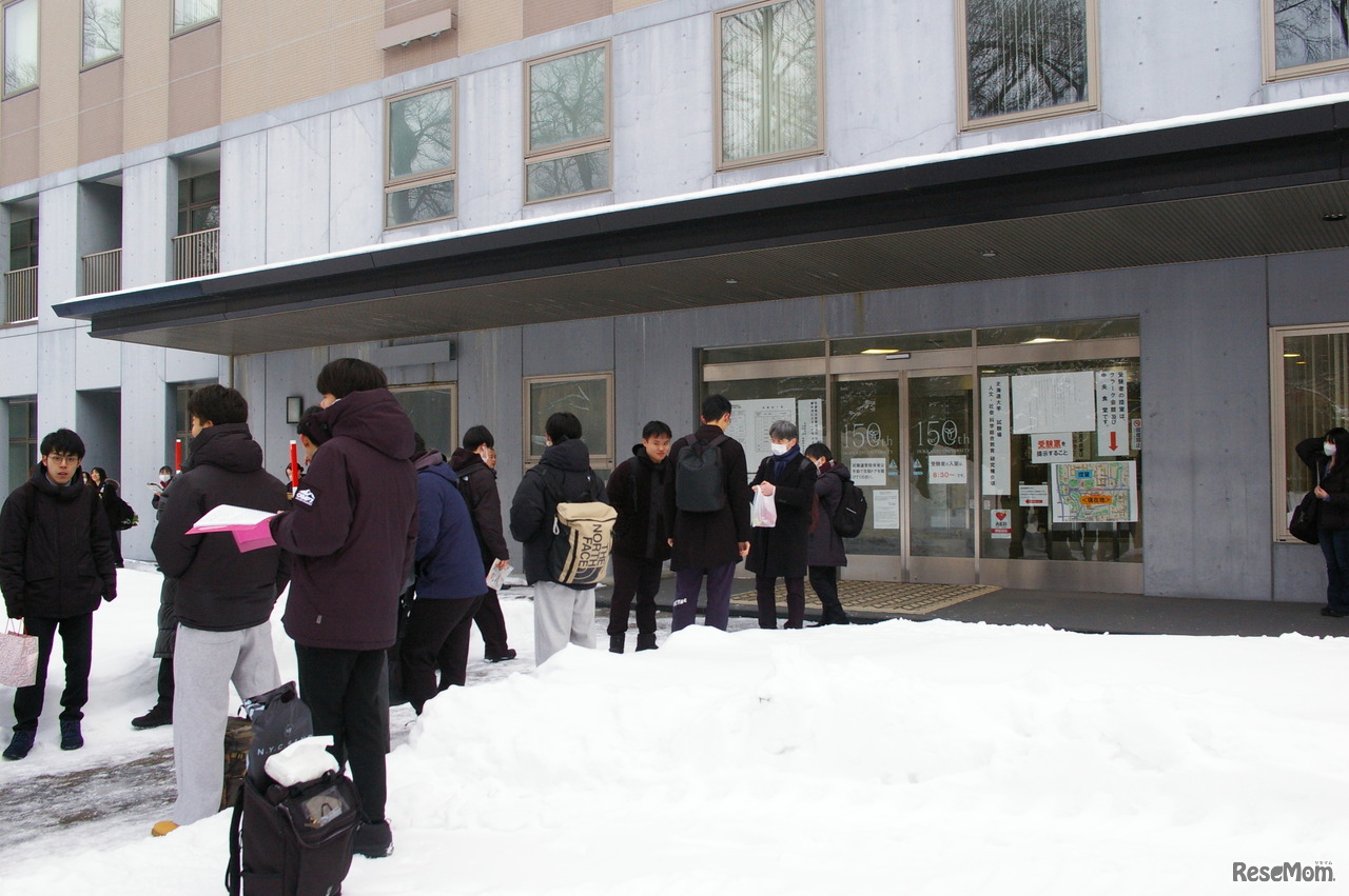 北海道大学試験場（札幌キャンパス）2026年1月17日 共通テスト1日目のようす（記事の内容とは関係ありません）