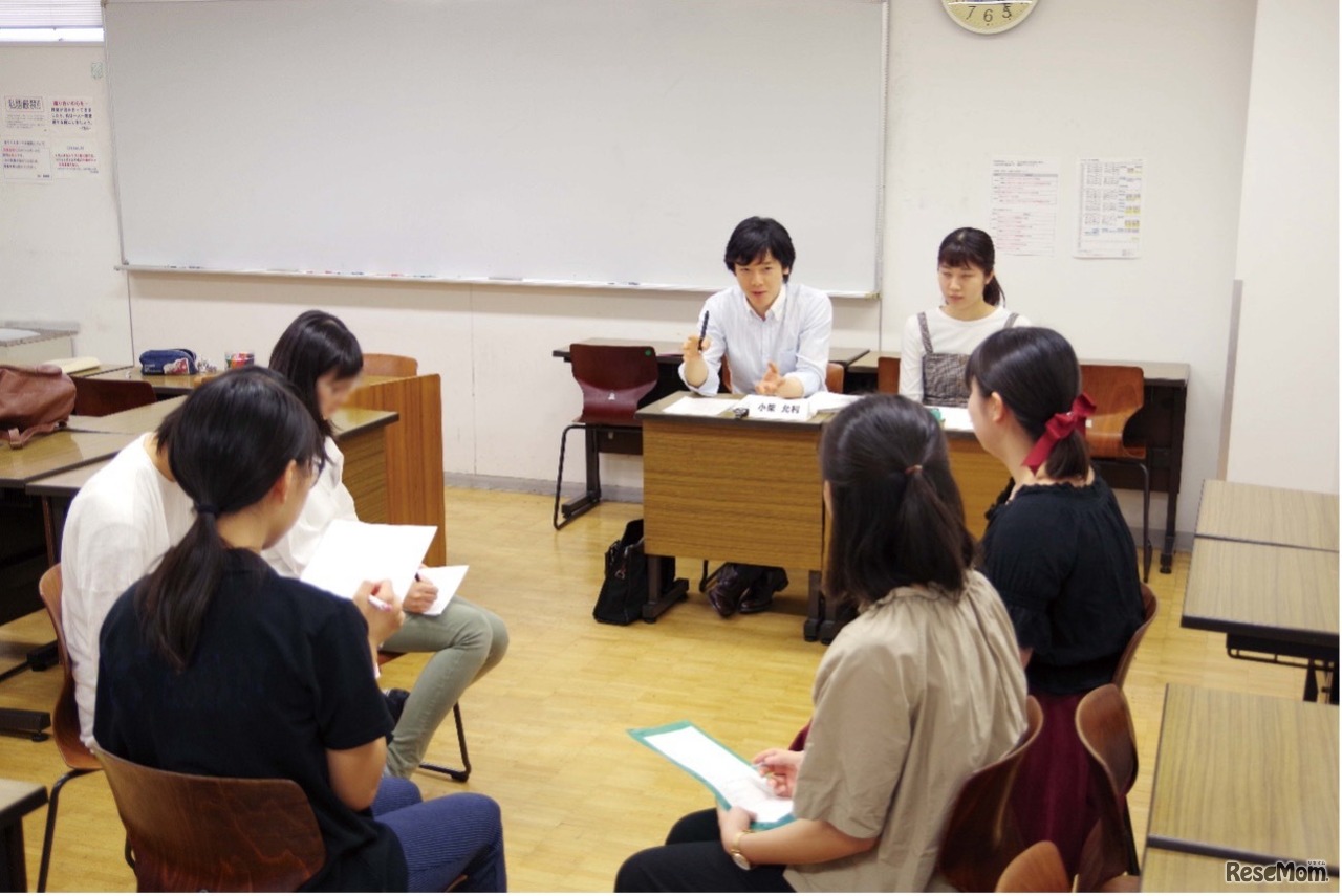 医学部専門予備校YMSの推薦対策講座の授業風景