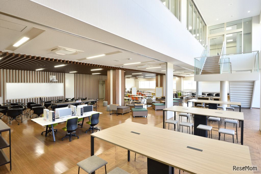 京都太秦キャンパス ラーニングコモンズ