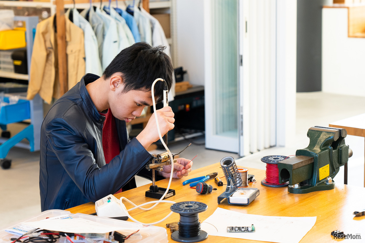 娯楽も何もない山の奥で専門的な学びに没頭