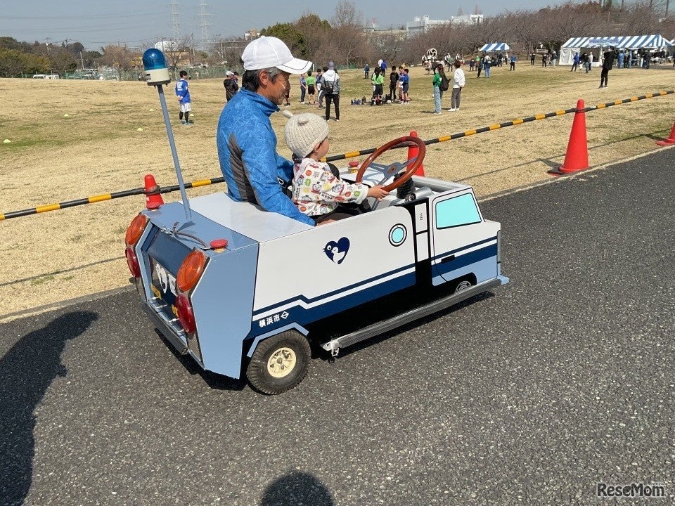 ミニごみ収集車のりもの体験