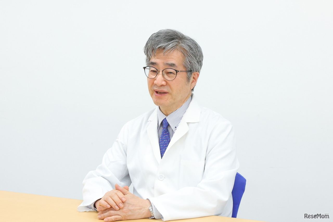 ブルーライト研究の第一人者、眼科医の綾木雅彦先生（慶應義塾大学眼科講師）