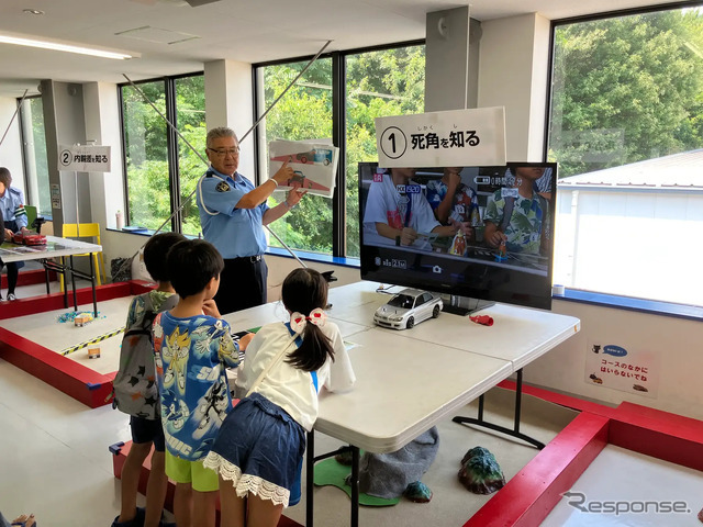 茨城県つくば市で開催されている小学生向けラジコン交通安全教室