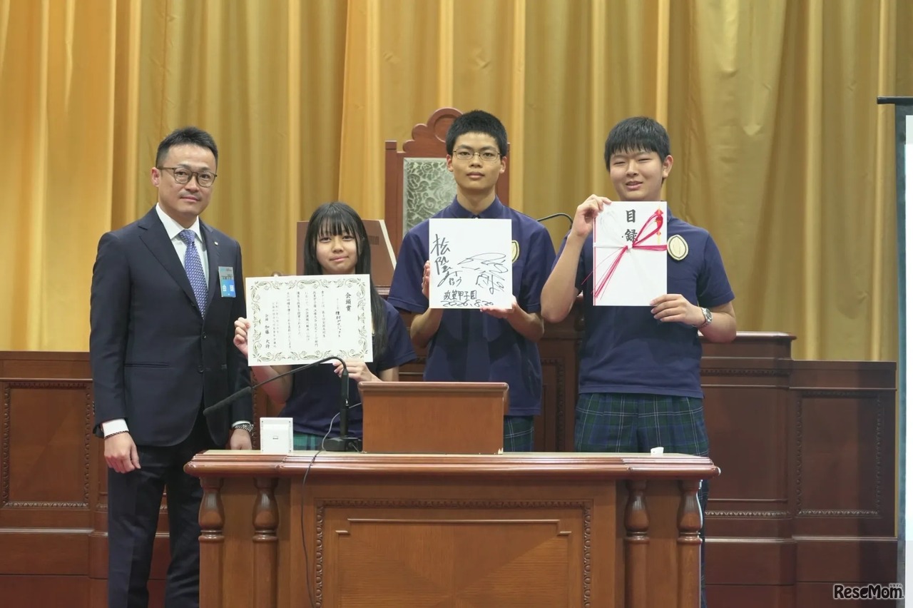 自由テーマ部門：日本青年会議所会頭賞／佐久長聖高等学校「種籾プロジェクト」