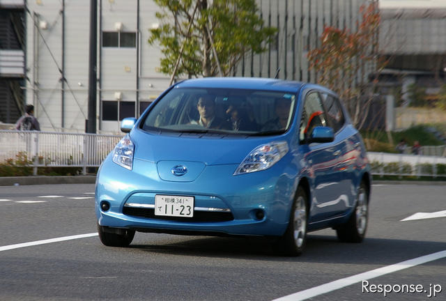 日産 リーフ