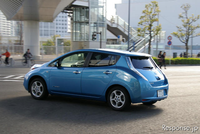 日産 リーフ