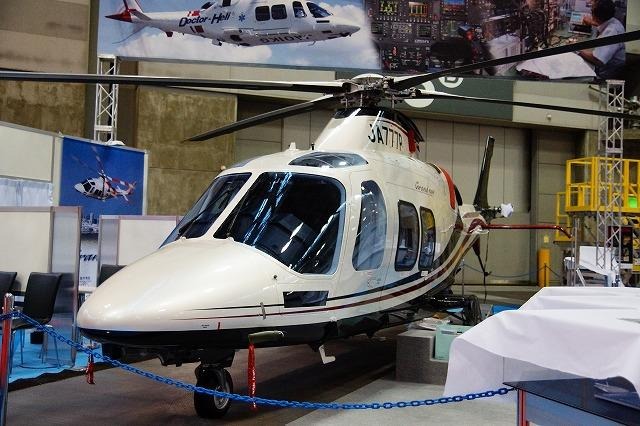 同じアグスタ社の『AW109SP グランドニュー』は、民間ヘリとしては最速を誇る。展示されていたのはVIP送迎仕様。