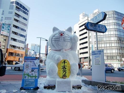 神田雪ダルマフェア・2010年開催時の様子