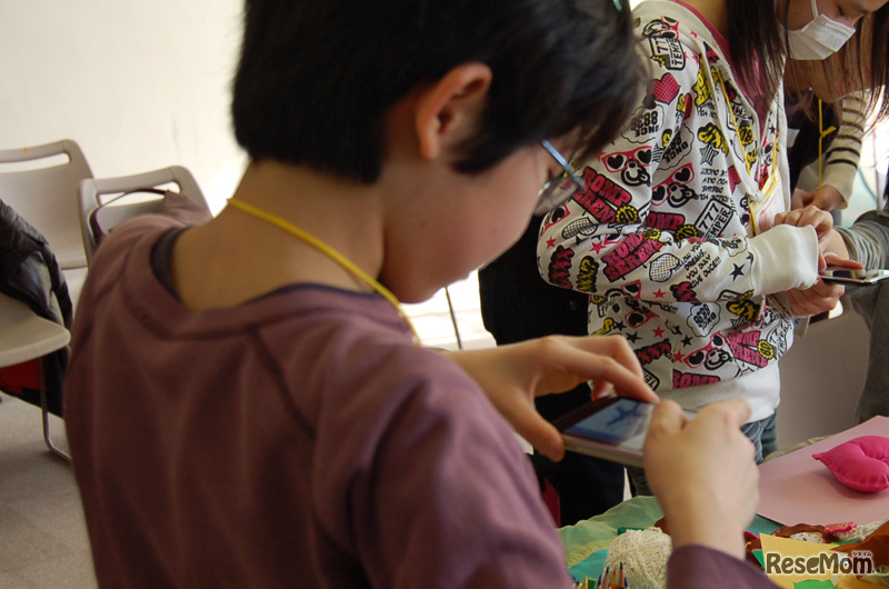 作品が完成したらiPhoneで撮影