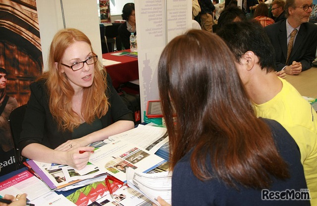 beo留学フェア　大学ブース（過去の様子）