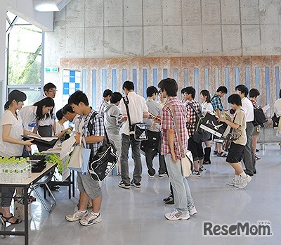 東京工業大学・春の個人向けキャンパスツアー（昨年の様子）