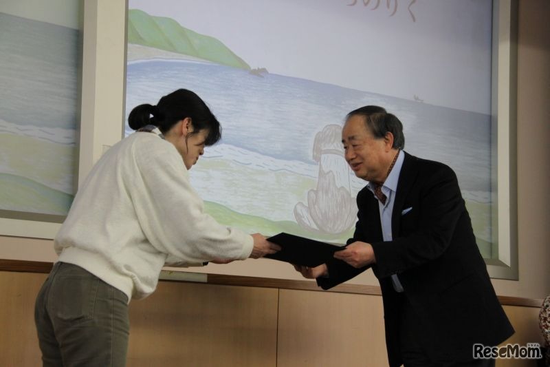 作品賞・審査員特別賞：ひとりぼっちのりく（りく企画）