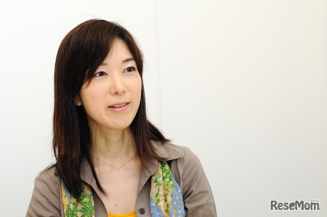 女性モータージャーナリストのまるも亜希子さん