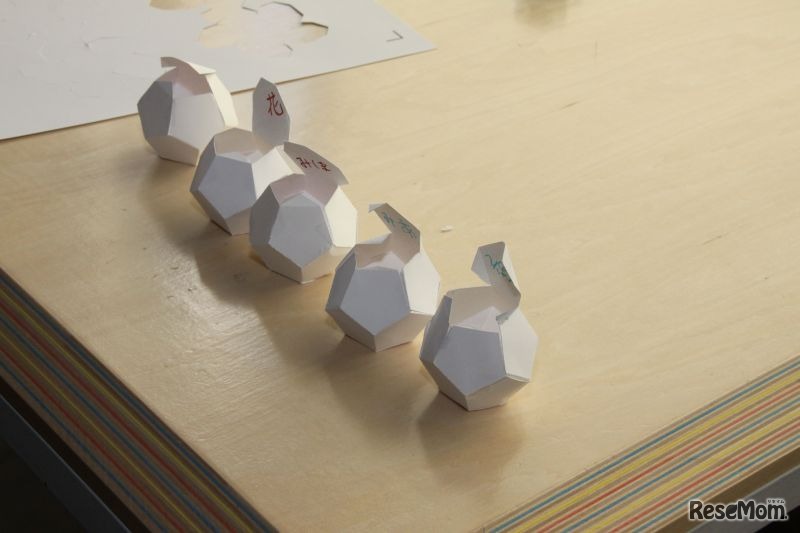 Day1―出来上がった立体。ツールを使うと形もきれいにそろっている