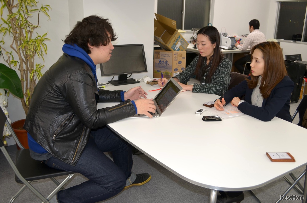 インタビュー取材の様子