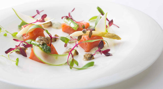 ANA インターコンチネンタルホテル東京「ピエール・ガニェール母の日特別プラン」