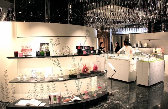 母の日ギフトプロモーション「Flowers」（伊勢丹新宿店本館3階センターパーク/ザ・ステージ#3）