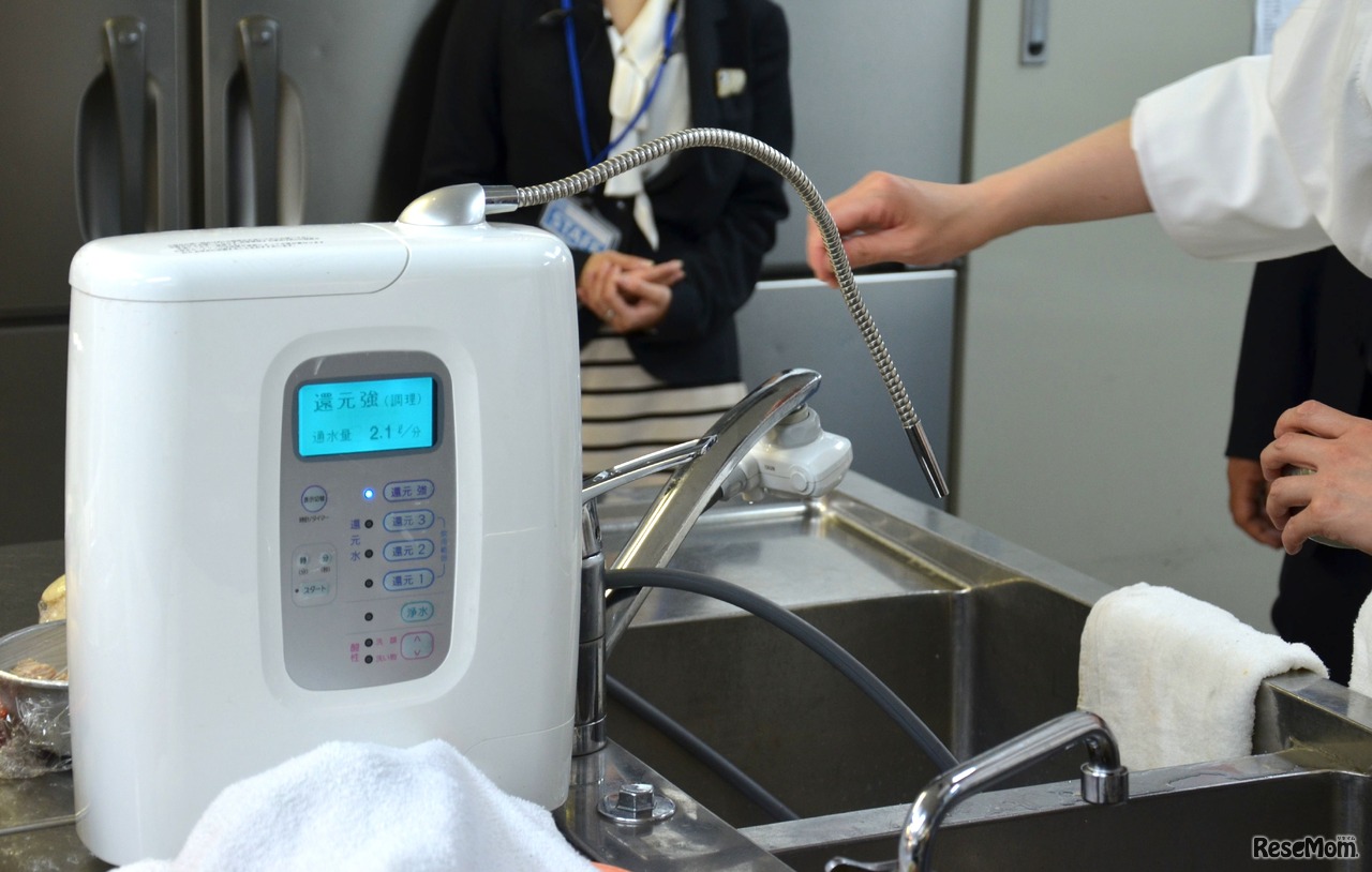 日本トリムの整水器を設置し、調理には還元水を使用