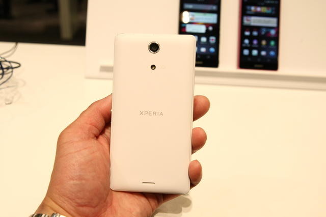 「Xperia A」ホワイトモデル