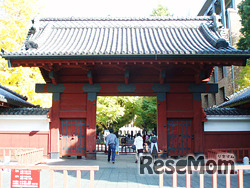 東京大学の「赤門」