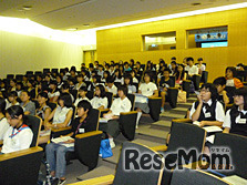 全国から参加する中高生