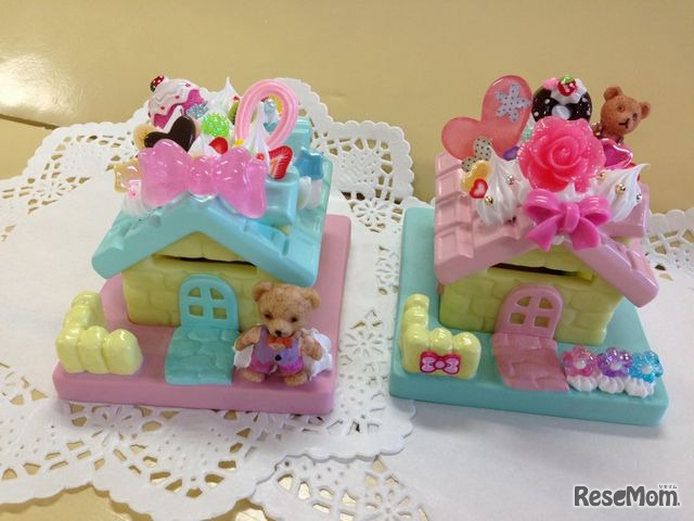 お菓子の家貯金箱