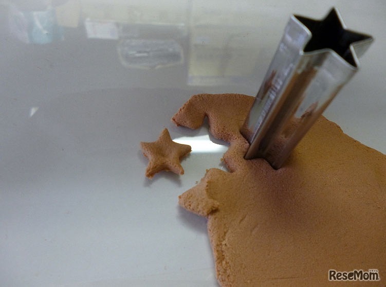 「木のねんどで鉛筆をつくろう」