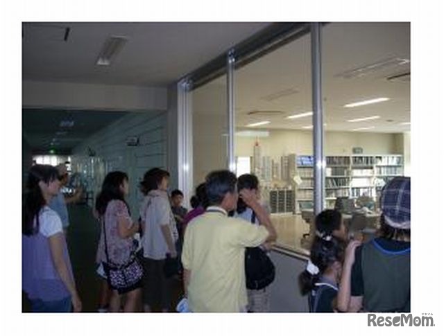 浄水場の中央管理室