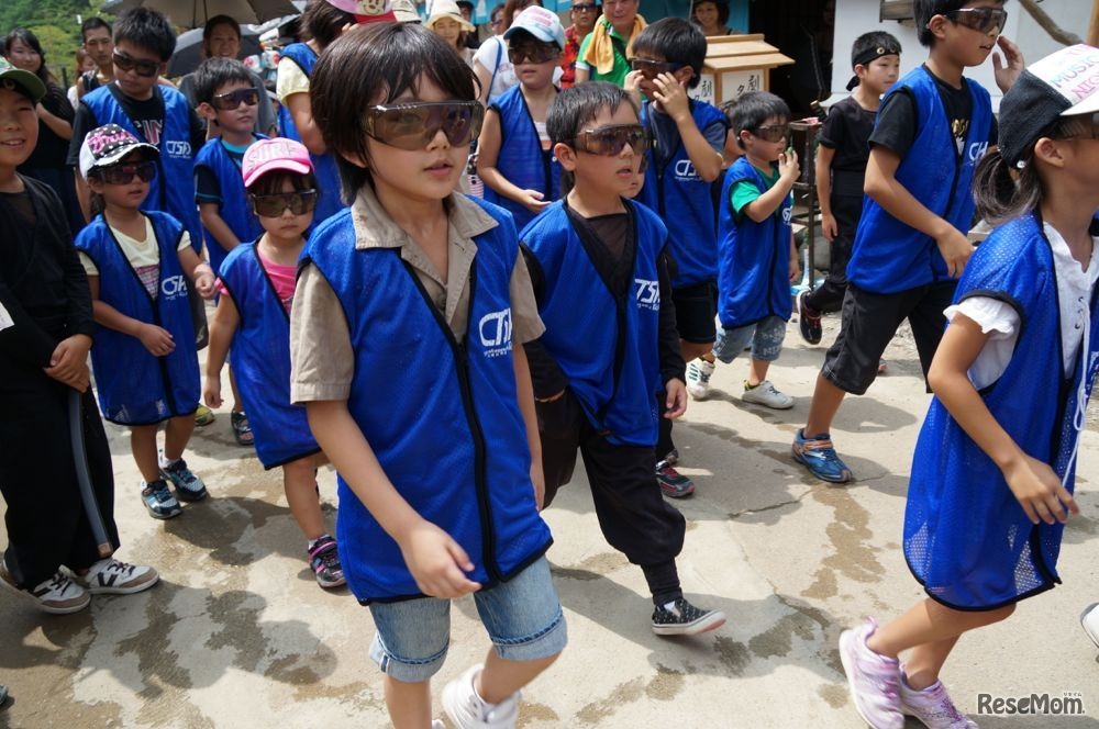 時代を変えようとする裏切り者が、飛脚となって家宝を盗んだことが判明し捜索に向かう