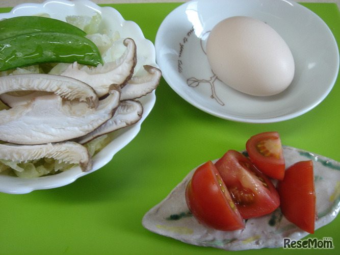 （3）春キャベツと卵のソテーの材料