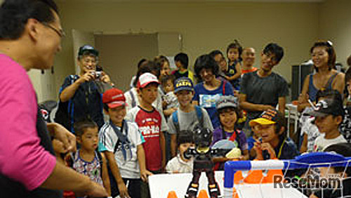 科学とあそぶ幸せな一日（昨年の様子）