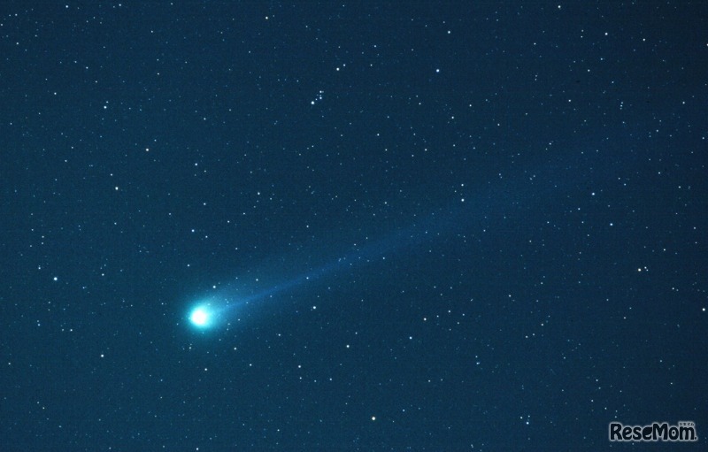 アイソン彗星イメージ（写真は百武彗星の様子）