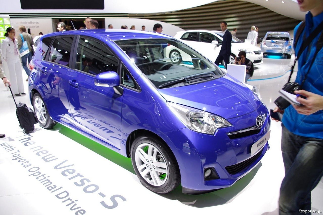 トヨタ バーソS（日本名：ラクティス。バリモーターショー10）