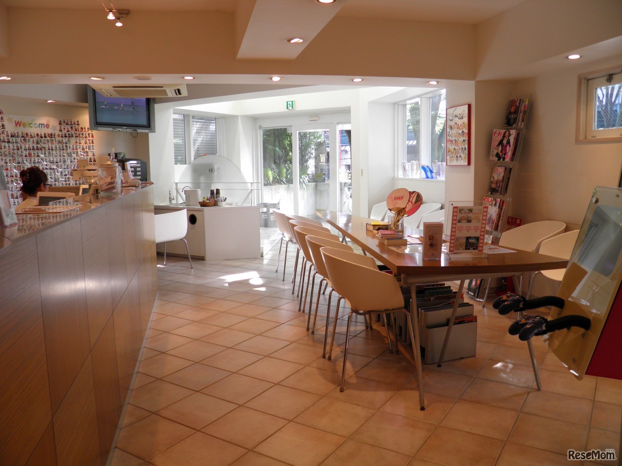 スーパースマイル国際矯正歯科代々木上原オフィスの受付エリア