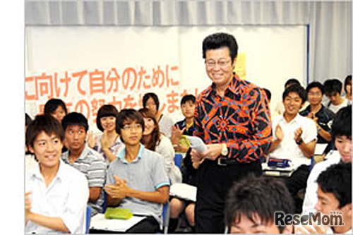 吉野敬介先生（古文）