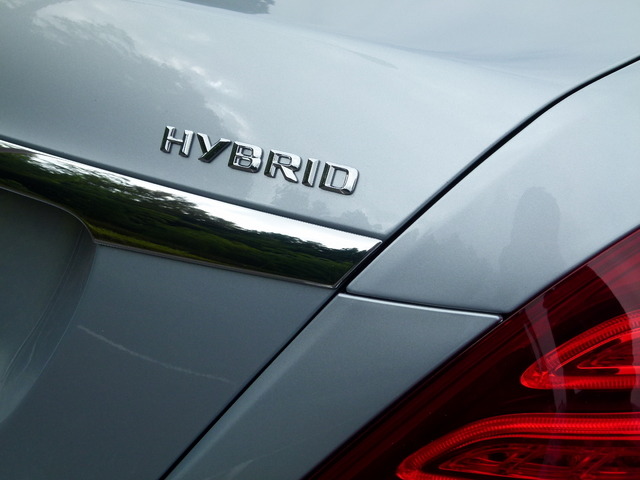 メルセデス・ベンツS400ハイブリッド エクスクルーシブ