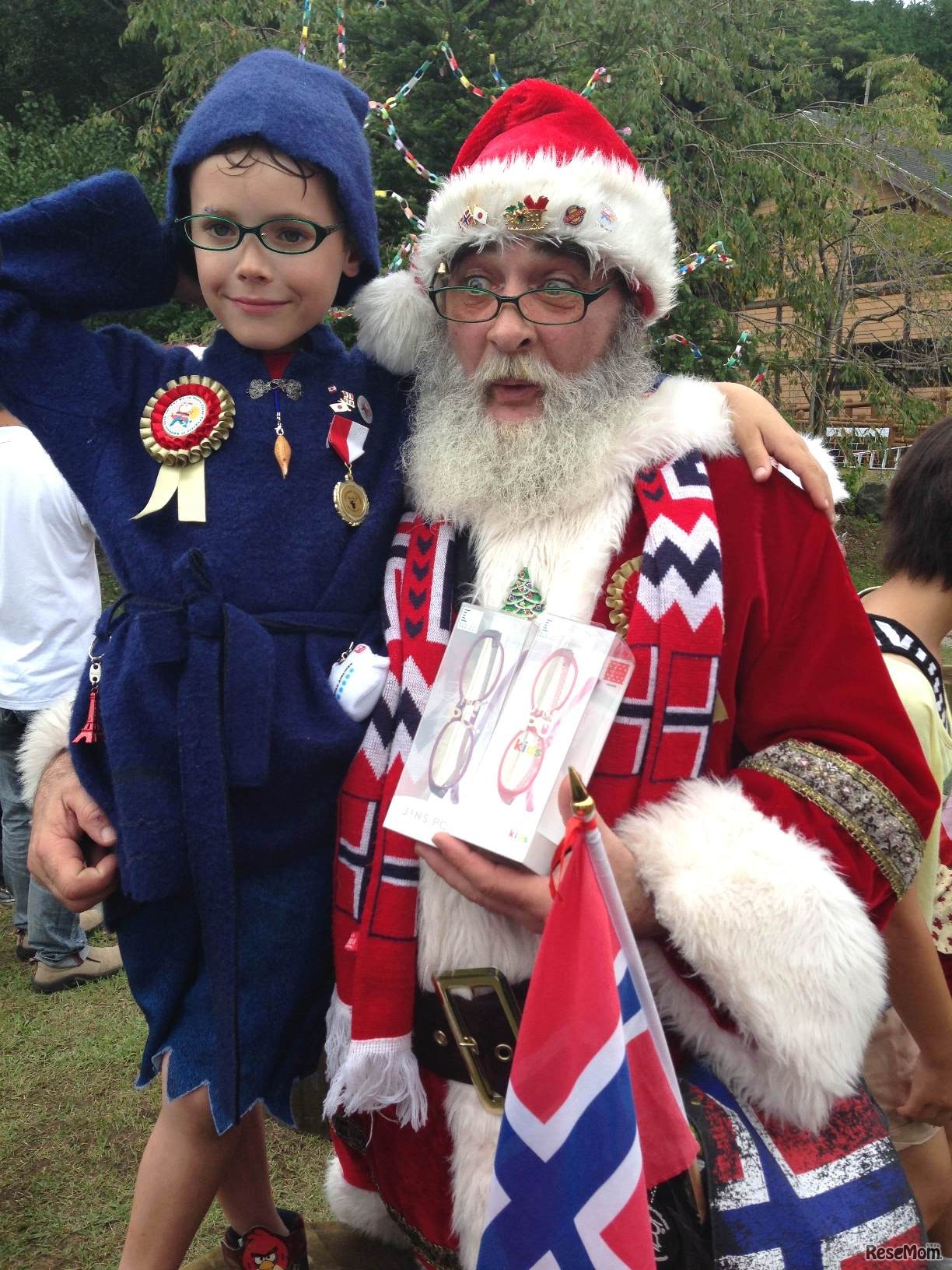 JINS PC for kidsがサンタクロース公認アイウエアに認定