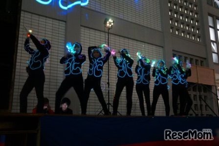 慶應義塾大学「三田祭」のステージ「Light Man」