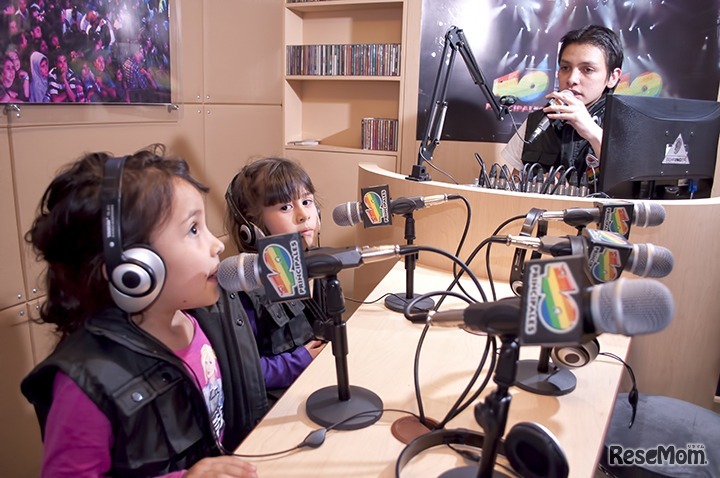 飛行機を自在に操るマーシャラー体験