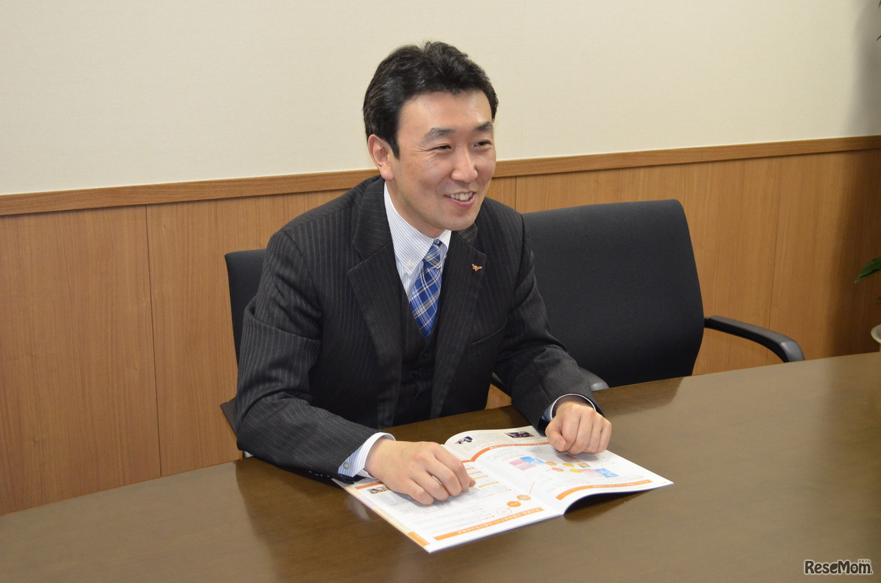 インタビューに答える樋浦忠司氏