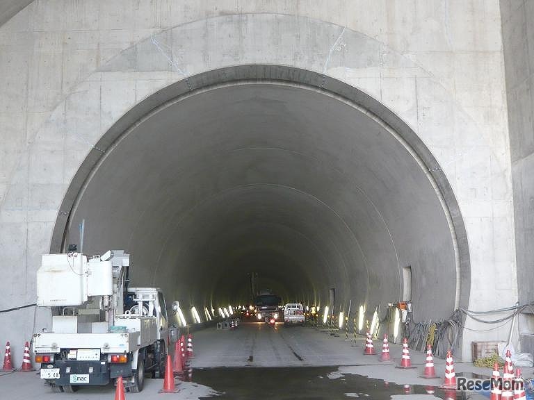 東京港トンネル