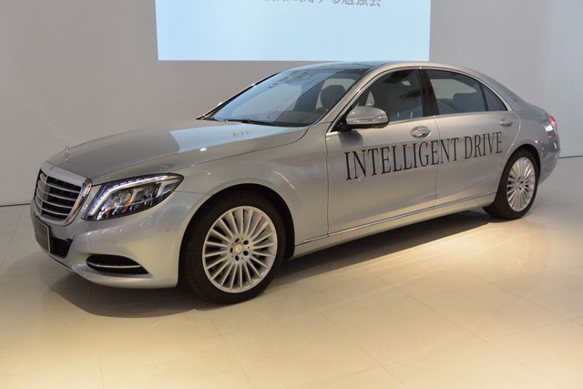 メルセデスベンツ 自動運転説明会