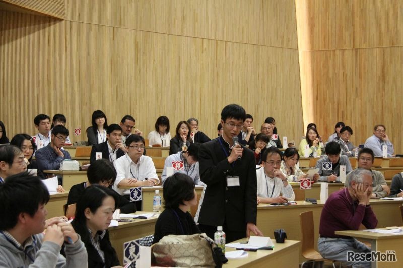 高校生がリーダーとして発言するグループもあった