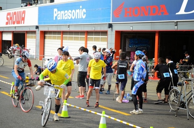 活気づいているバドックエリア