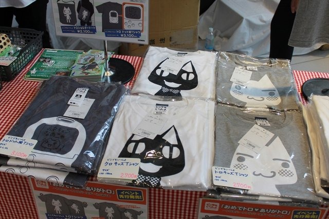 Tシャツなども取り揃えています