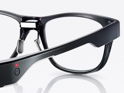 「JINS MEME」に搭載される三点式眼電位センサー